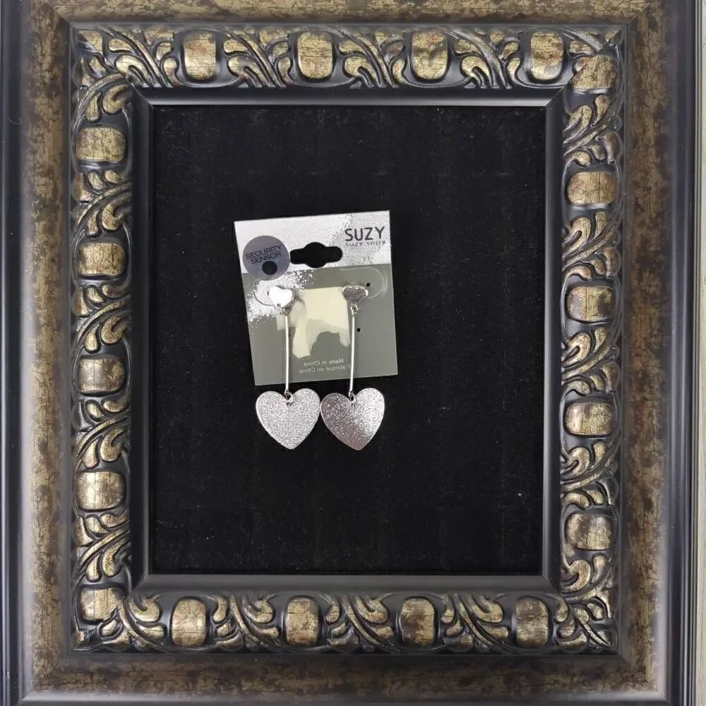Suzy Shier Silver Tone Heart Drop Earrings Brand New 2